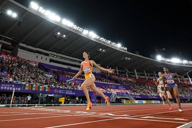 开云-世界接力赛：西班牙队获女子4x400米接力冠军