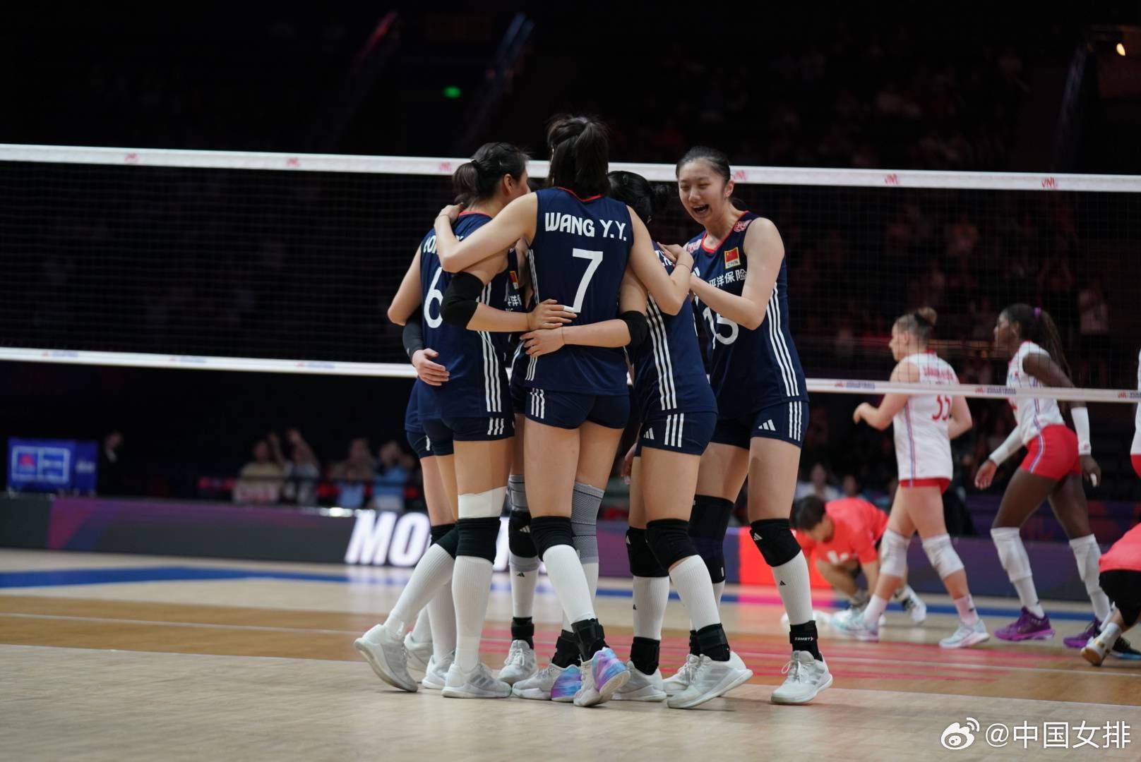 开云体育-中国女排零封法国队 明日迎战强敌土耳其