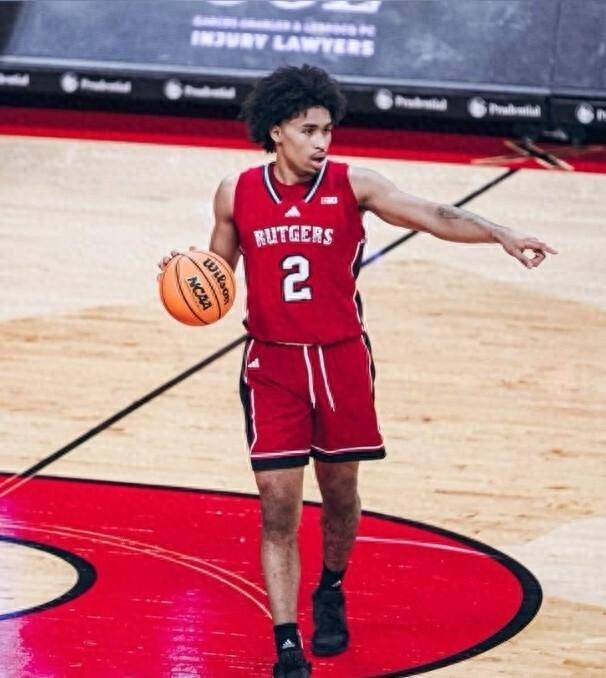 开云体育app-五冠王之子，NBA选秀大会上被圣安东尼奥马刺以榜眼签隆重选中