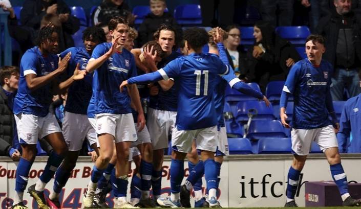 伊普斯 VS 西汉姆联