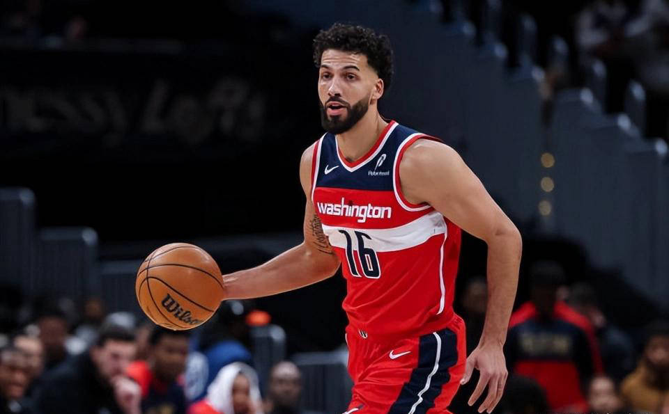 华盛顿奇才续约了安东尼-吉尔,锋线老将再度回归!