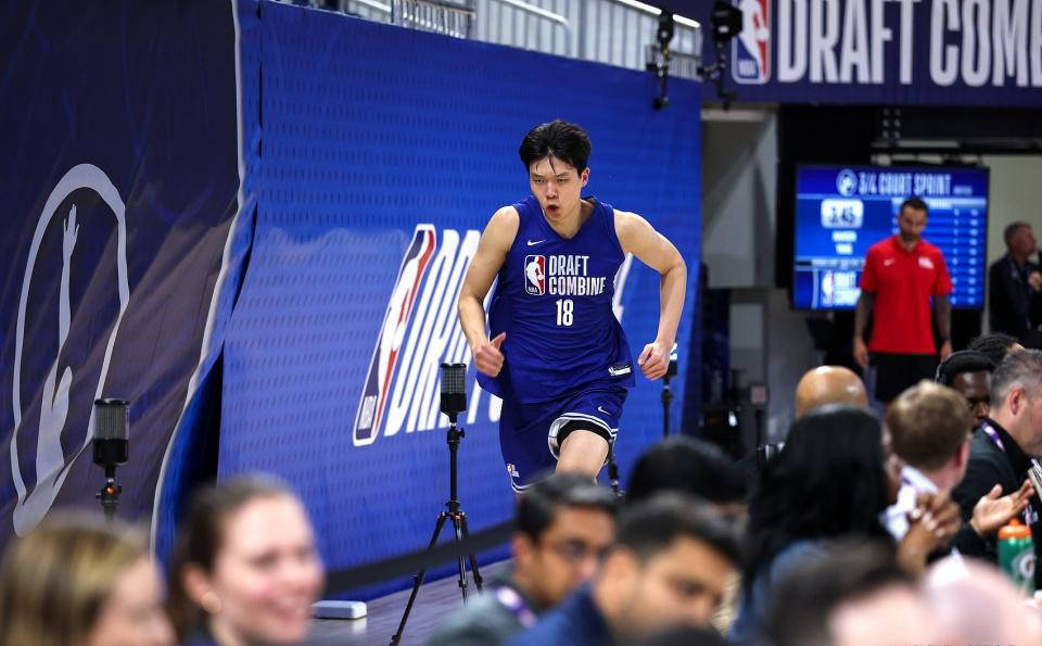 杨瀚森试训犹他爵士展现出色表现,引发管理层深刻印象