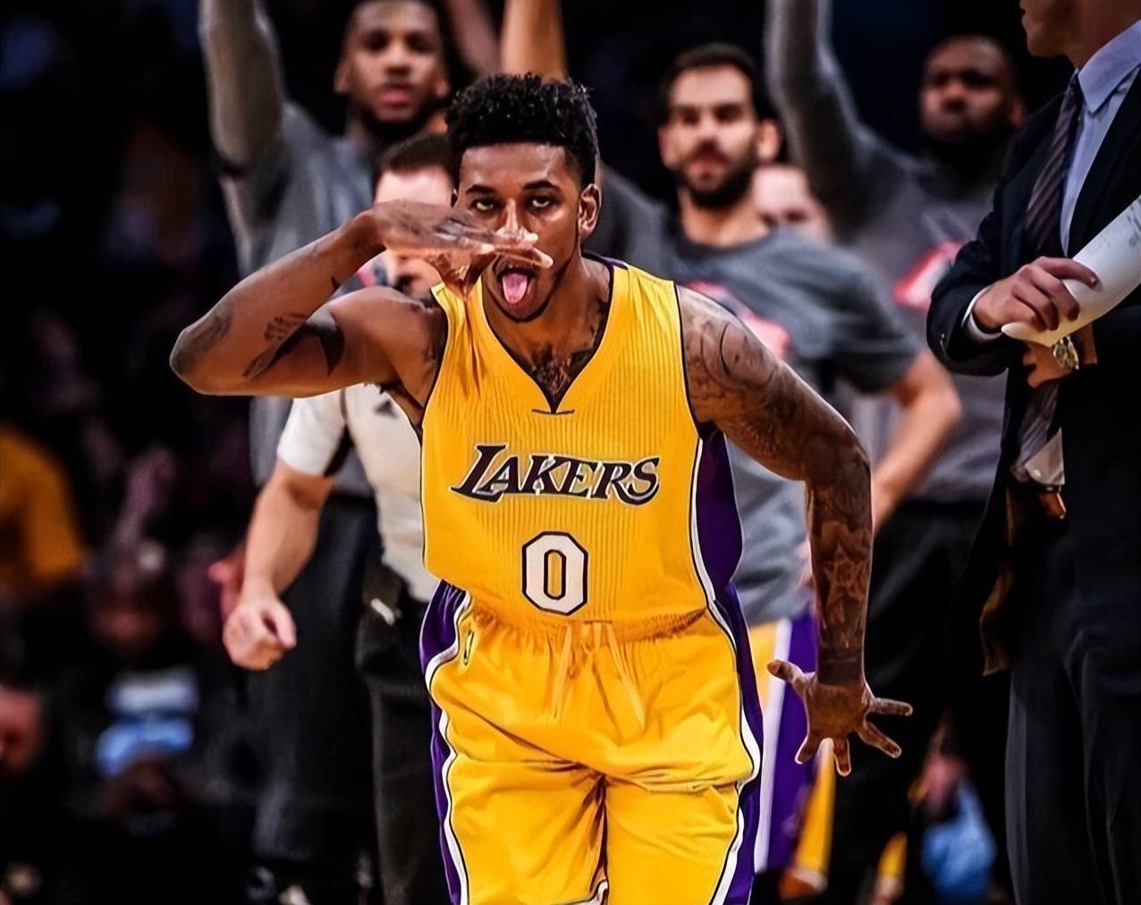 体育圈塌房盘点:徐杰屡曝出轨易建联PC门 科比强奸案国足重灾区