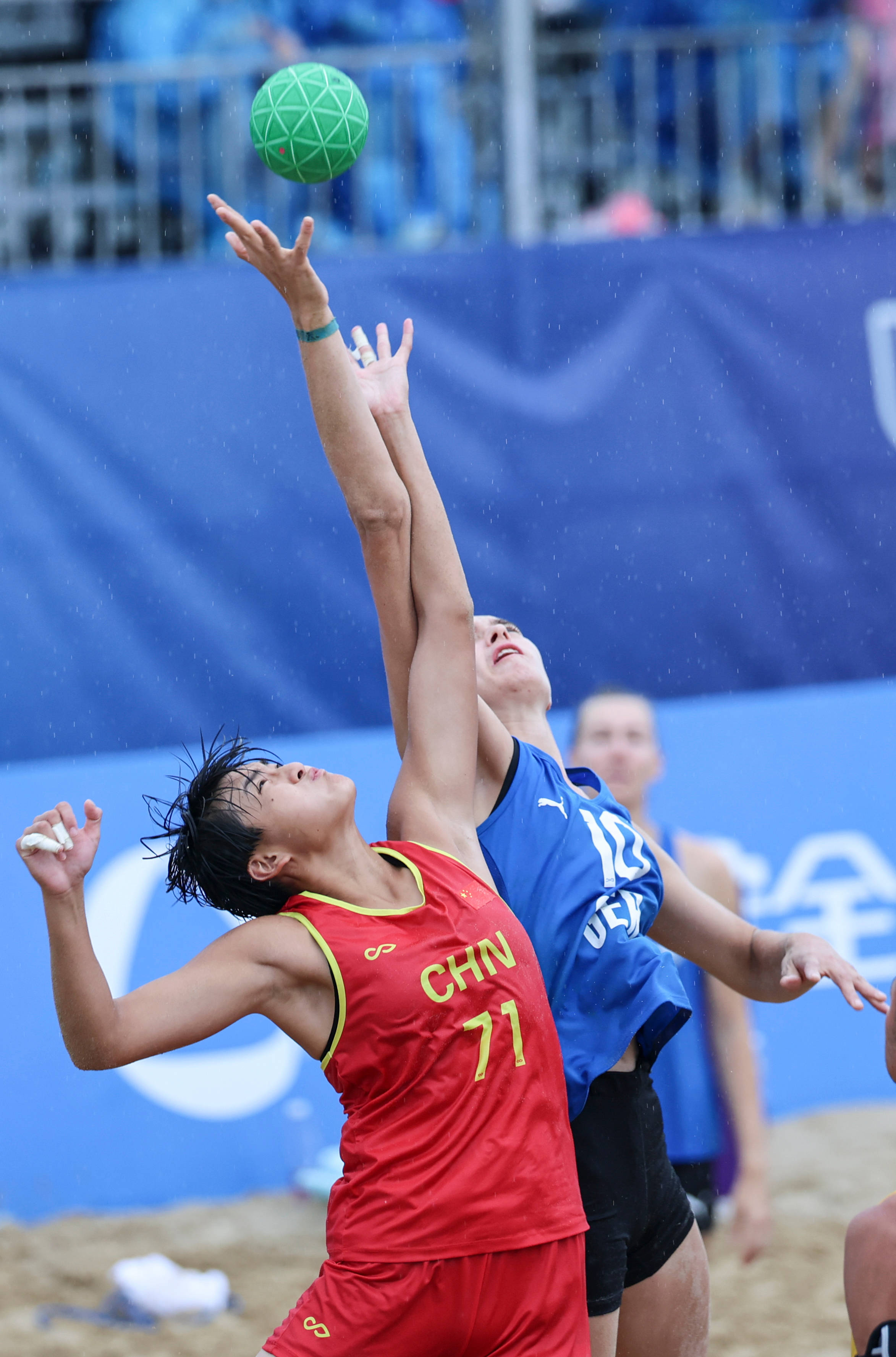 (成都世运会)沙滩手球——女子四分之一决赛:中国队不敌德国队