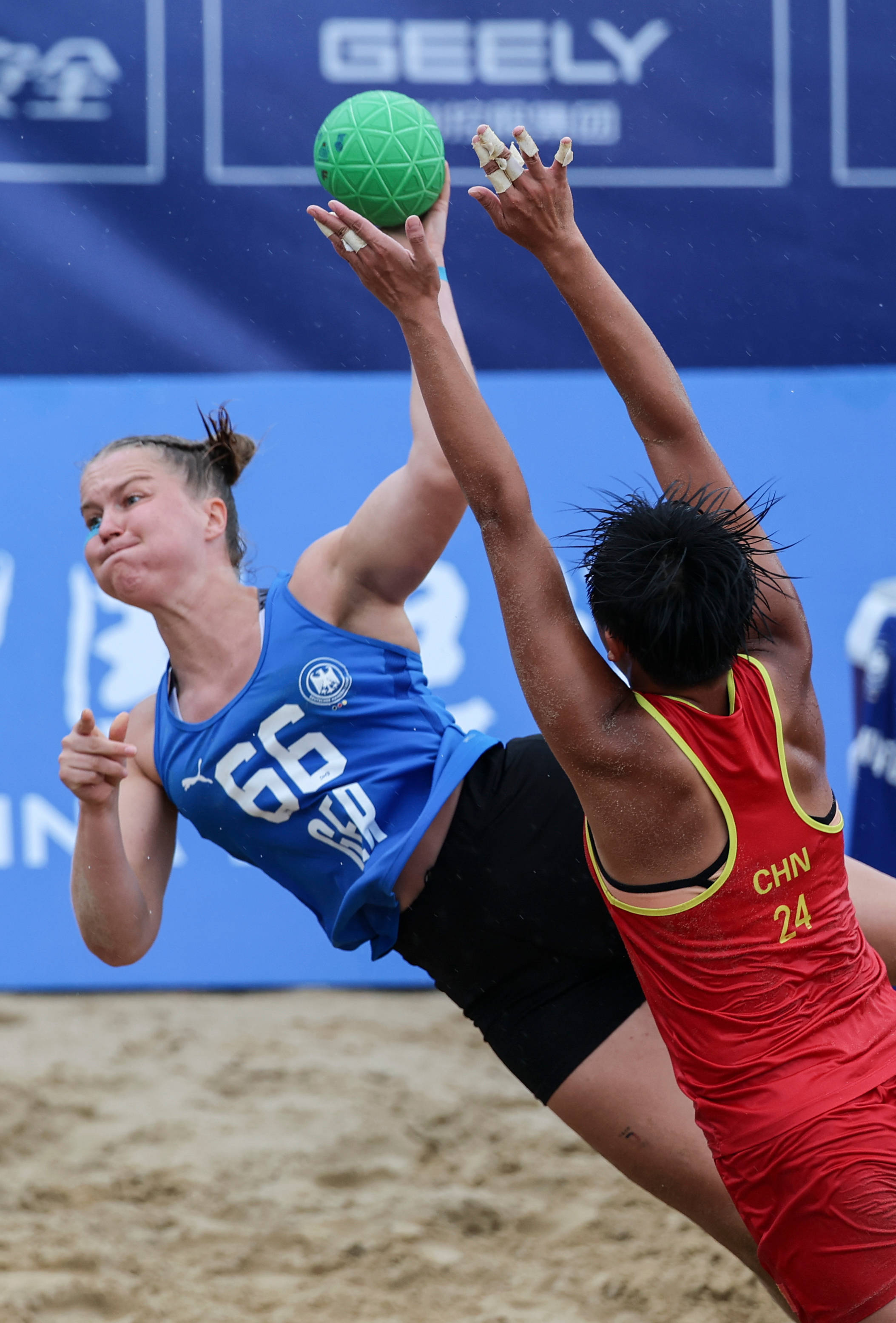(成都世运会)沙滩手球——女子四分之一决赛:中国队不敌德国队