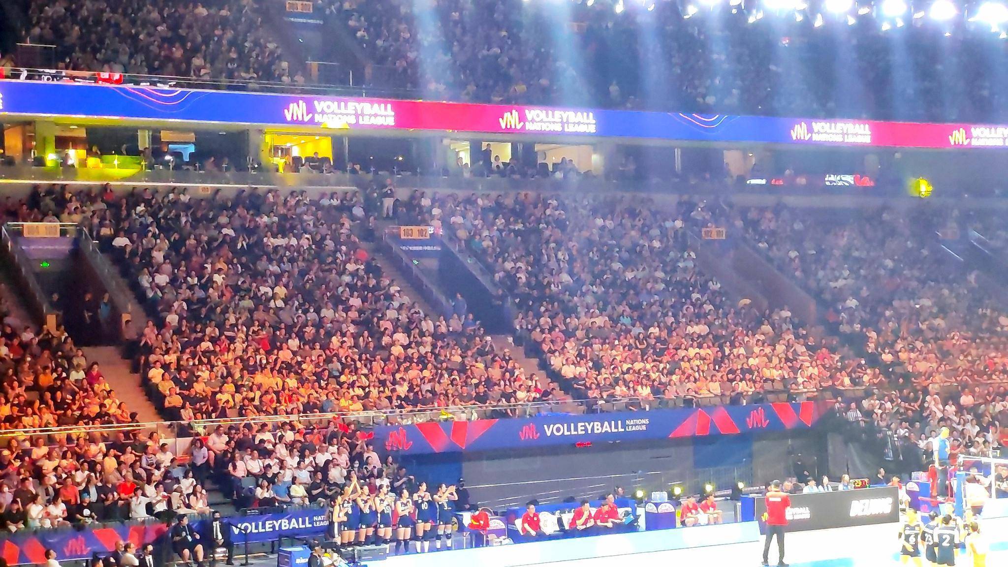 中国女排击败法国队 获本站赛事第二胜