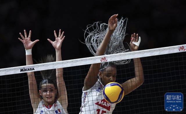 世界女排联赛(中国北京站):中国队胜法国队