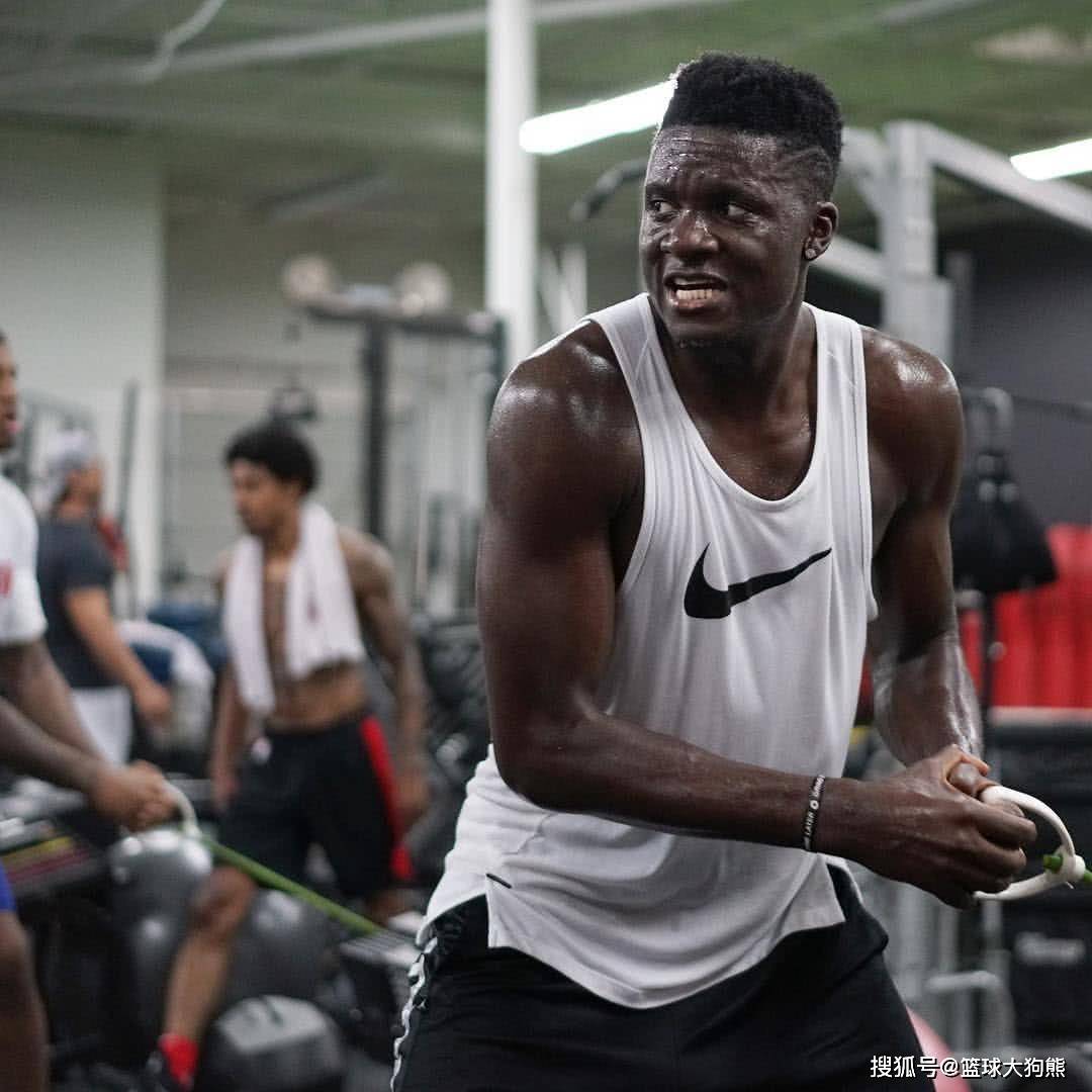 可惜!火箭队主动放弃15+9潜力中锋,名记摊牌:老鹰签下,堪称双赢