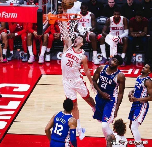 火箭队内线太豪华!4大中锋坐镇篮下,场均15+10大闸,只能转投东部