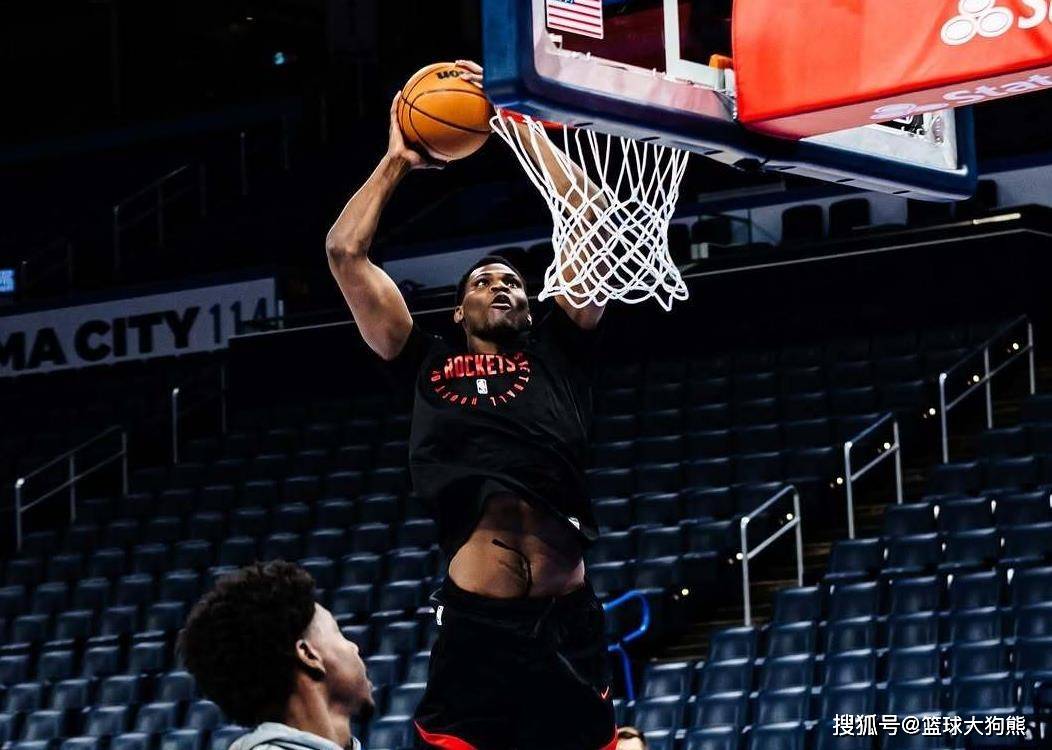 火箭队内线太豪华!4大中锋坐镇篮下,场均15+10大闸,只能转投东部