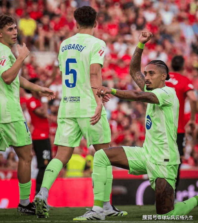 开云体育官网-西甲战火重燃，巴萨3-0大胜马洛卡，马洛卡两人染红吞苦果