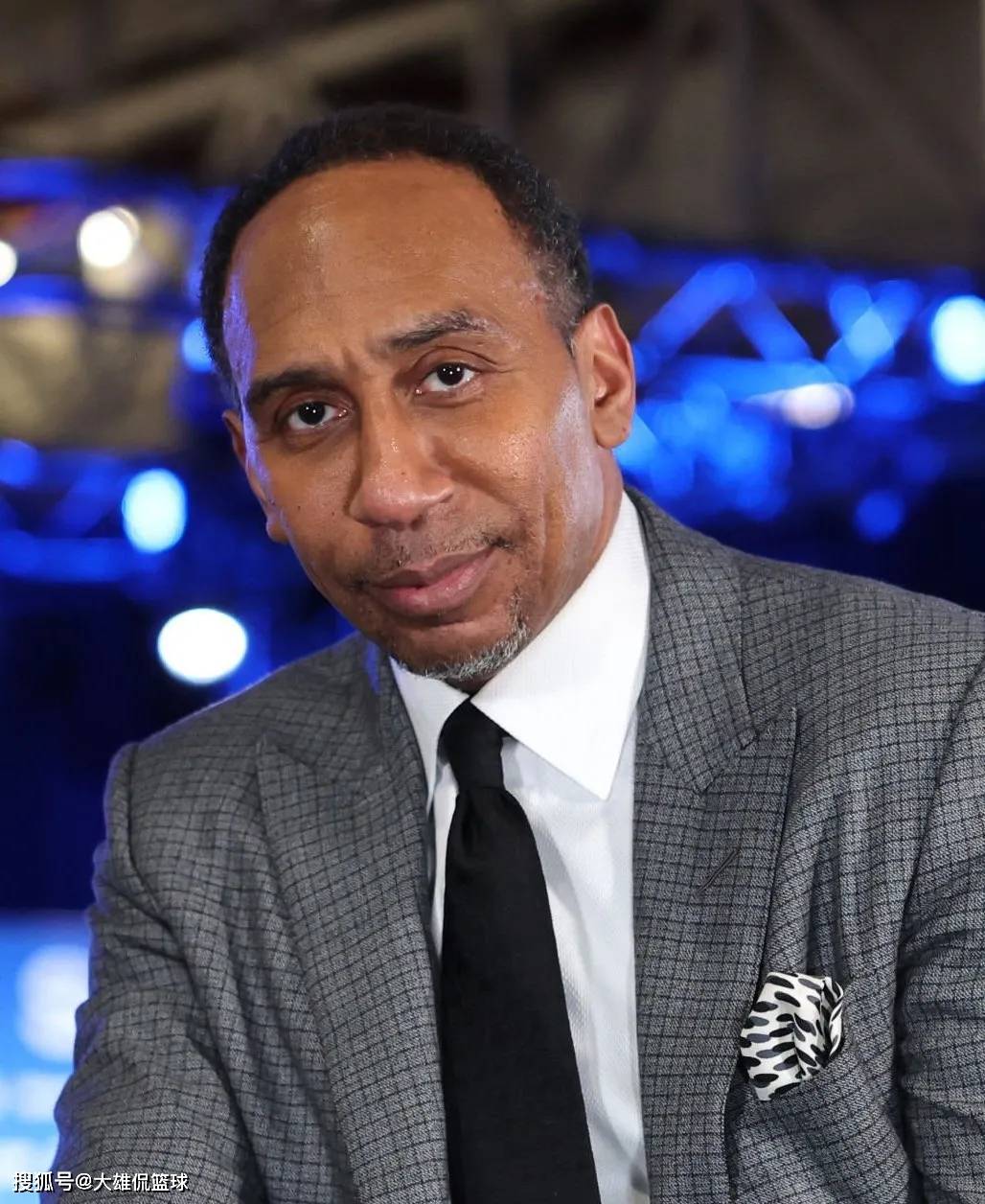 阿里纳斯怂恿史密斯揍詹姆斯,还为其挑好了日子