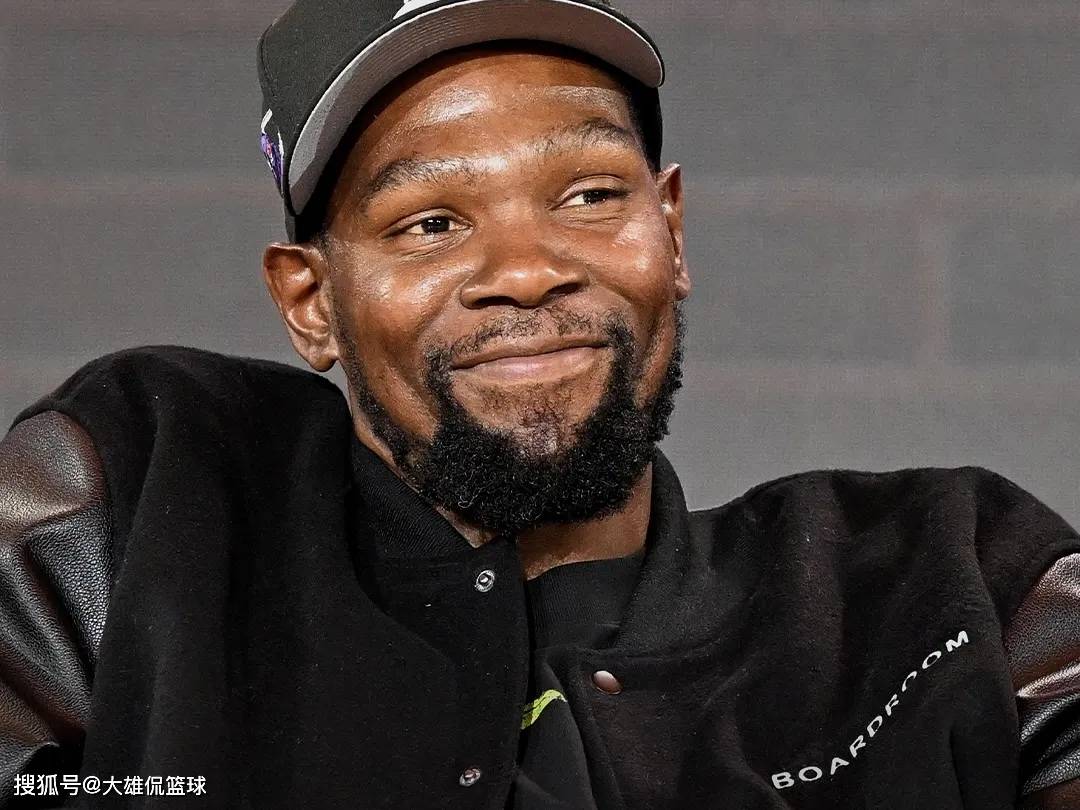 阿里纳斯怂恿史密斯揍詹姆斯,还为其挑好了日子