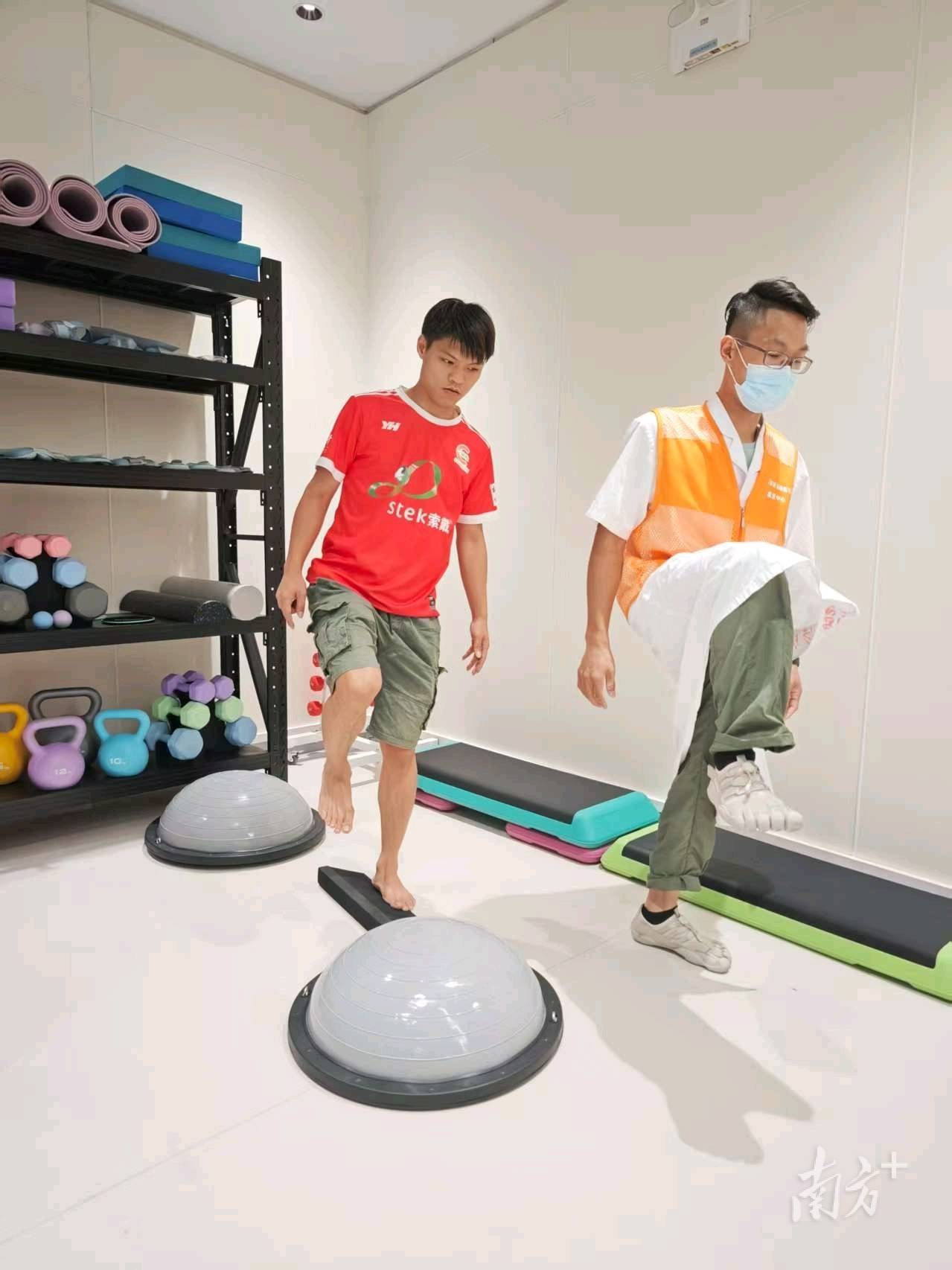 “村超”冠军三水体验记：当足球遇上运动康复黑科技